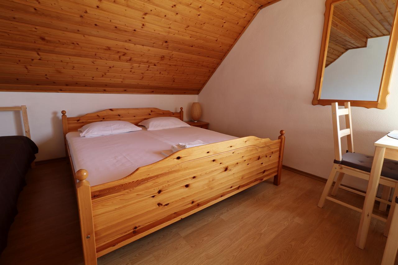 Casa 193 Motorcycle Friends Bed & Breakfast Sibiu Exterior photo