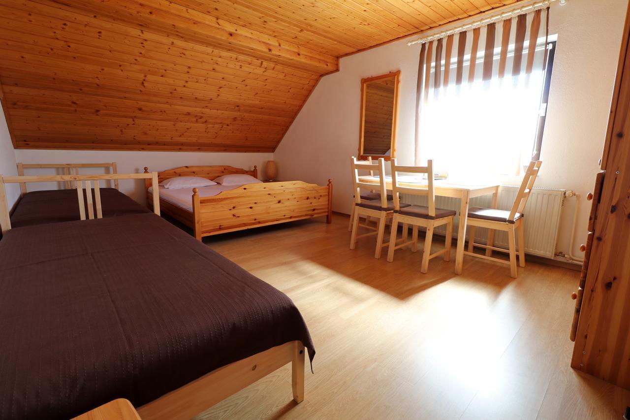 Casa 193 Motorcycle Friends Bed & Breakfast Sibiu Exterior photo